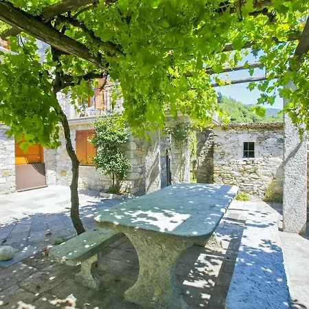 Holiday home Rustico Ponte Cannero Riviera